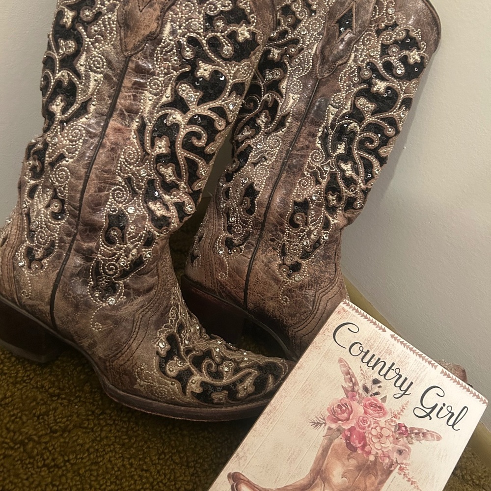 Corral women’s snip toe
